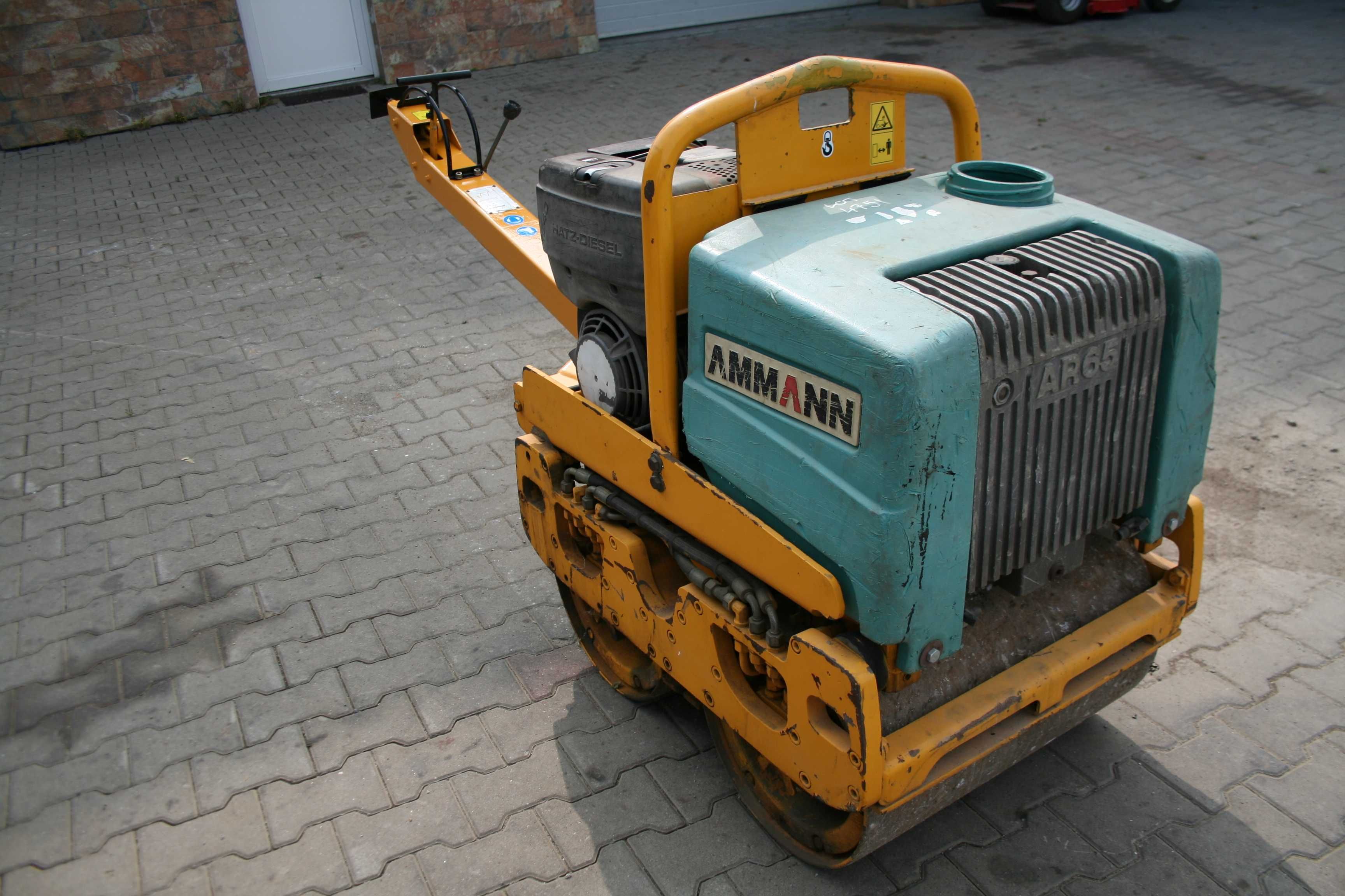 De vanzare sau de inchiriat cilindru Compactor Ammann AR65