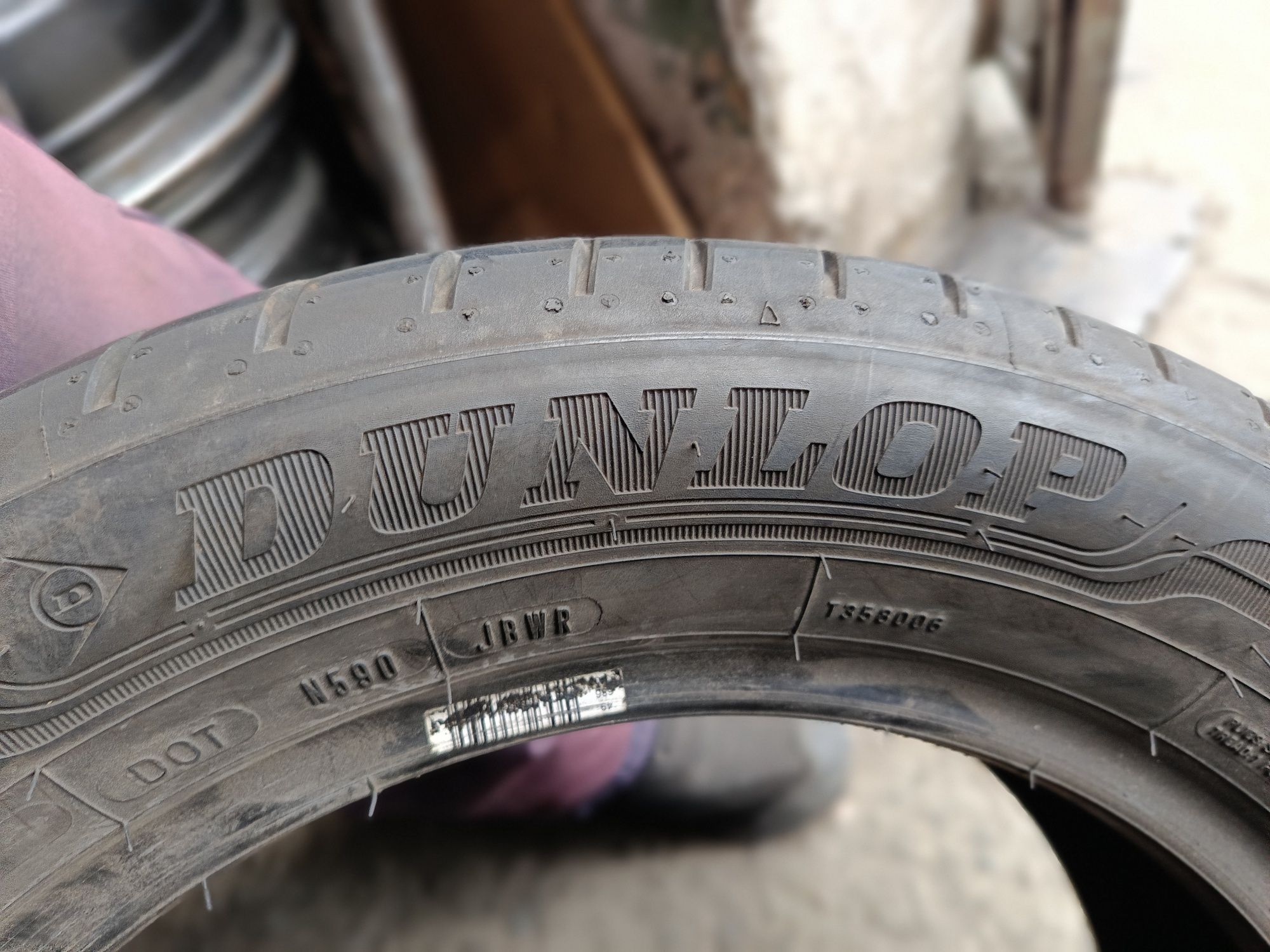 Летни гуми -2021г./51с.-15цола-185/60-1бр.-70лв."DUNLOP"-като нови
