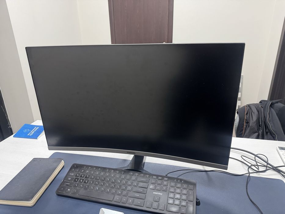 Монитор Samsung 27 диагональ