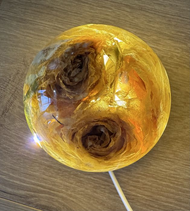 Hexagon si lampi realizate din rasina epoxidica