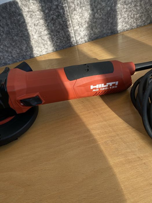 HILTI шлайф машина за шлайфане шлифоване на бетон камък мрамор и др.