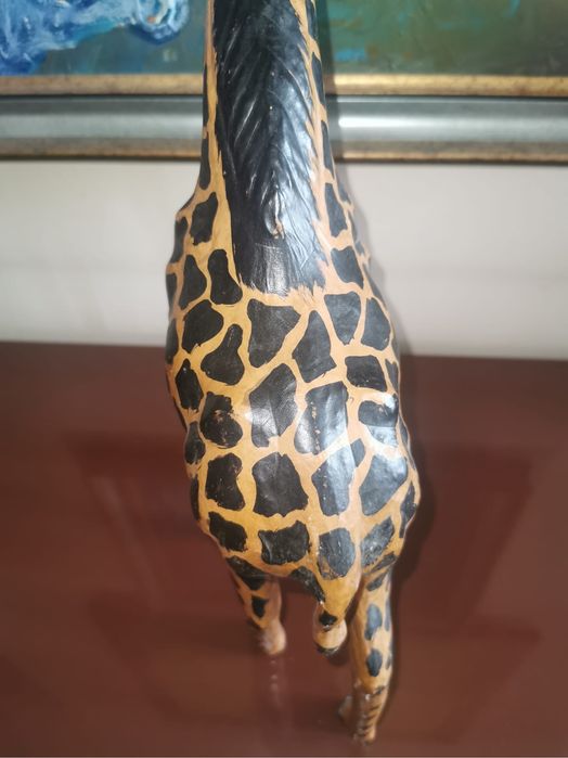 Фигура на жираф папиемаше естествена кожа рисувана и изработена ръчно