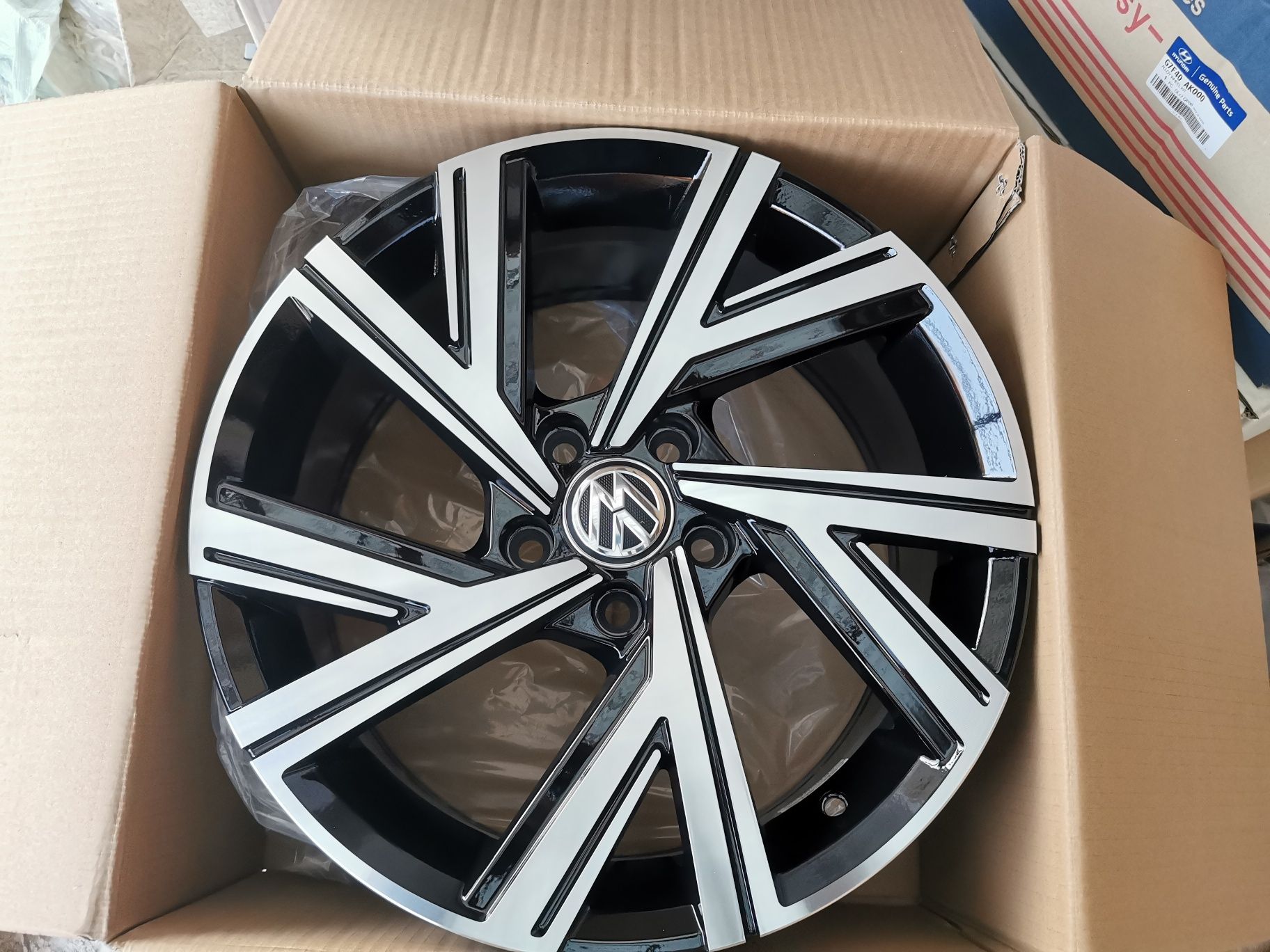 Vand jante de aliaj pentru vw pe 17 model Serval