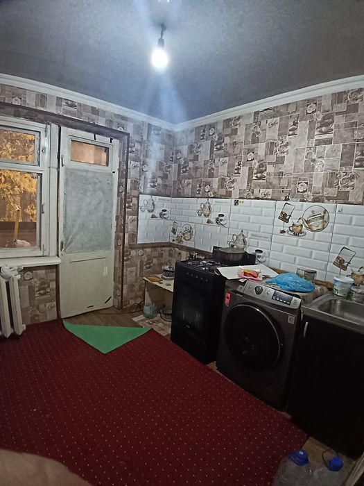 Chilonzor 23 kvartalda joylashgan 2 xonali kvga 4 ta qiz olinadi