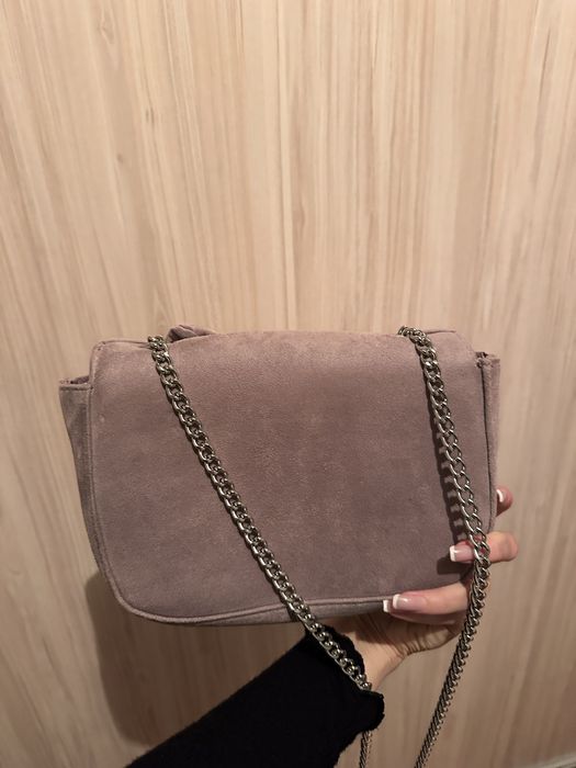 Лилава велурена чанта