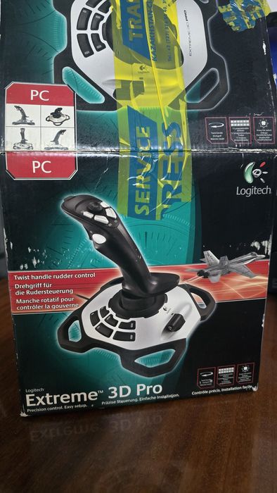 Продам игровой джостик в комплекте еще два джостика маленькие