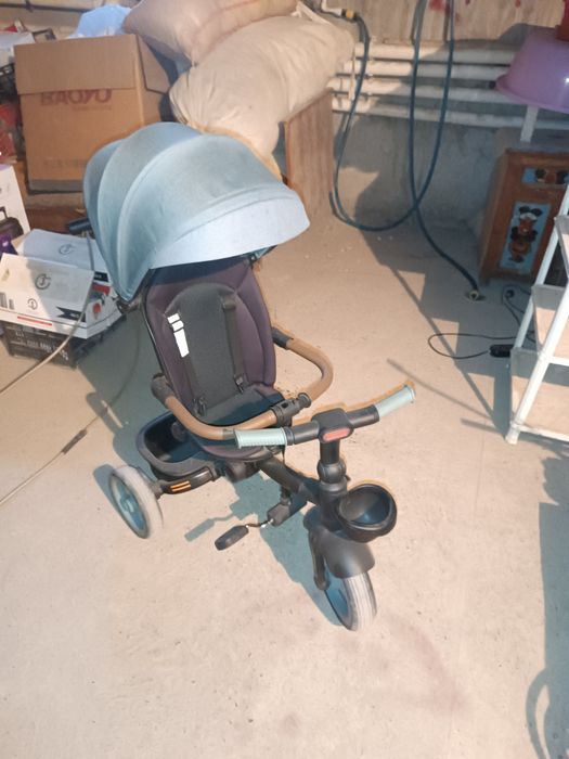 Коляска.  велик   сотилади   холати  ало