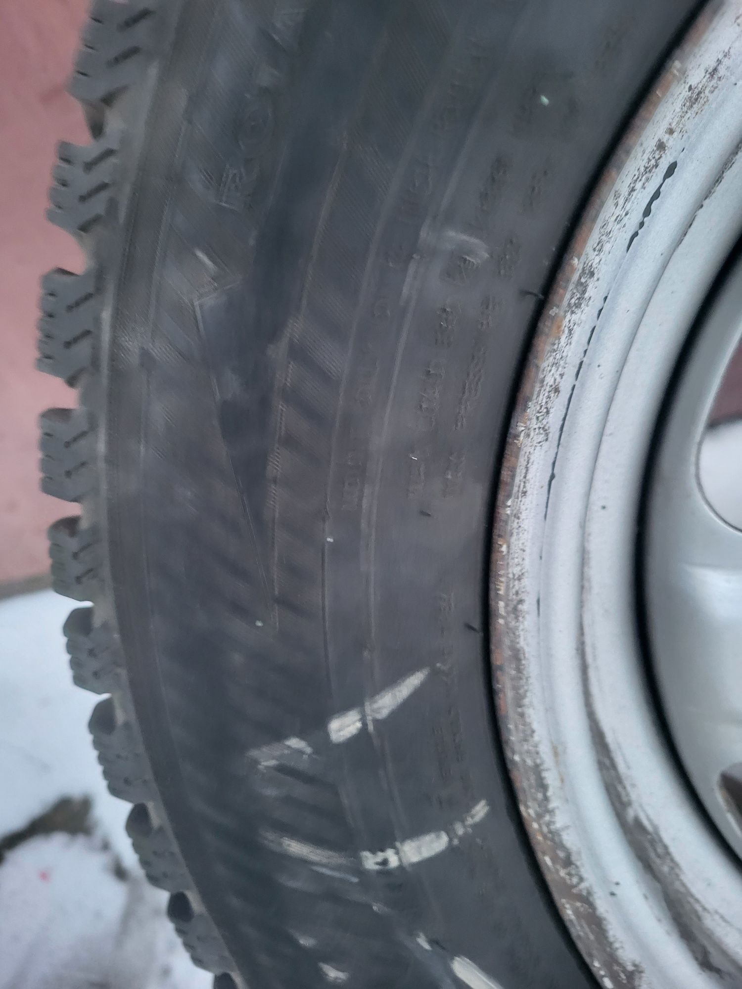 Автошины зимние 185/70R14 с дисками