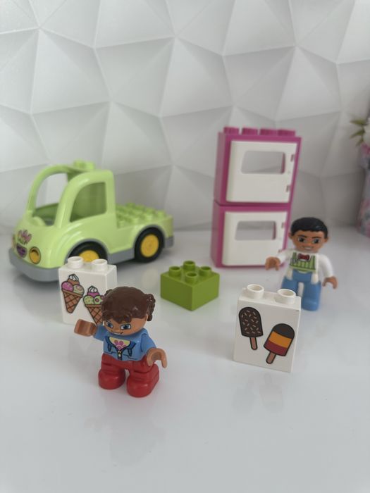 Lego duplo furgoneta cu inghetata.