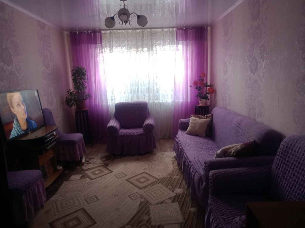 Продам 2х комн КВ улучшенной планировки в 11 а мкр или меняю