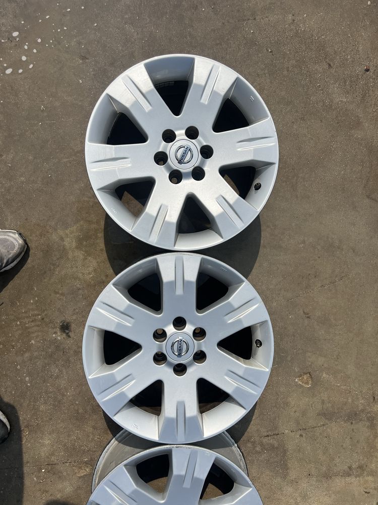 Лети алуминиеви джанти Nissan