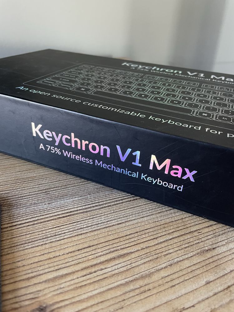 Продавам клавиатура Keychron V1 MAX - 75% Tenkeyless
