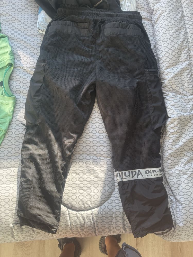Luda дрехи.