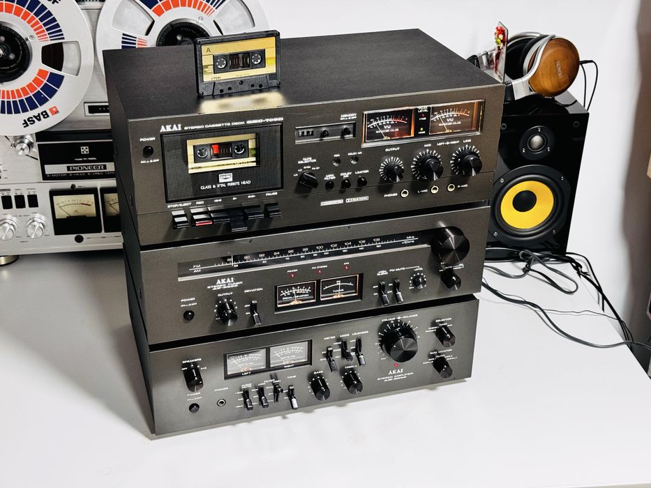 Linie audio 3 corpuri  AKAI-AM2600,AT2600,GXC709D-ampli,deck,tuner !
