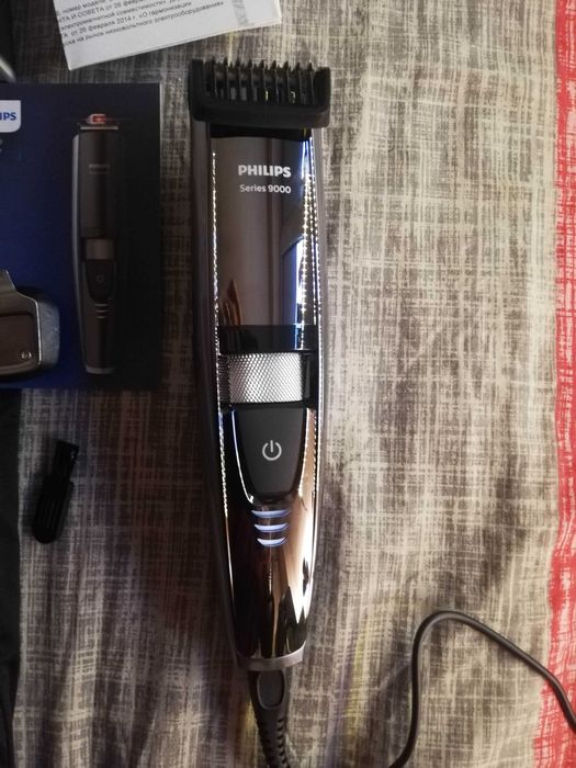 Trimmer barba Philips seria 9000 cu laser nou!