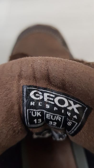 Vand ghete de baieti,Geox ,marimea 32, de culoare maro.