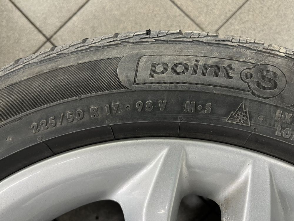 Гуми 225/50/17 point s зимни 2 бр