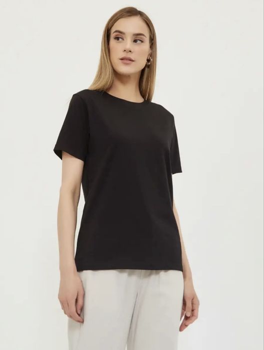 Женские базовые футболки бренда Tallas