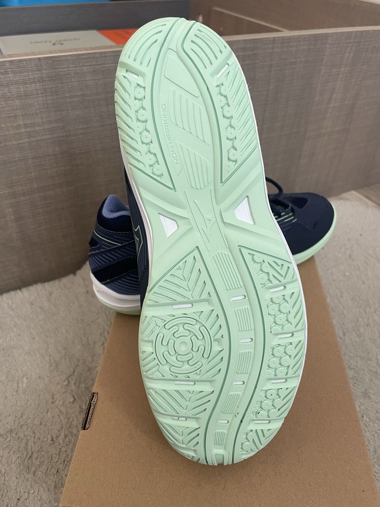 Маратонки Mizuno