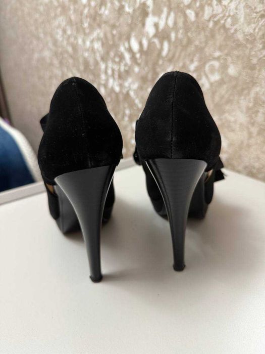 Продаются туфли размер 36