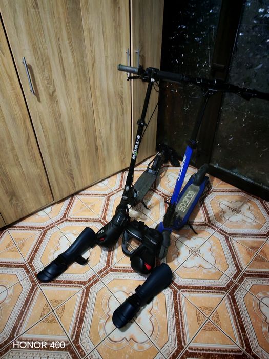Vând trotinete electrice, mănuși de box, cască de box și tibiere
