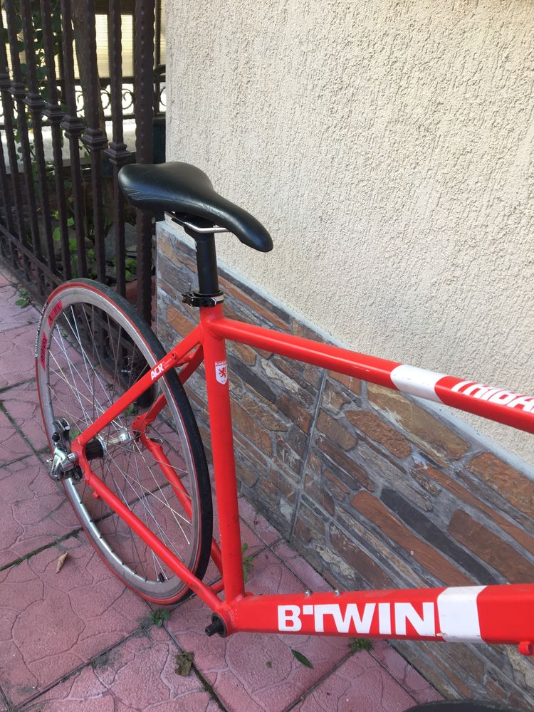 Bicicleta B-Twin 28 inch
