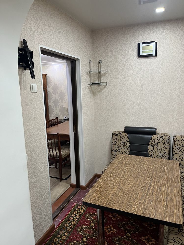 Квартира своя, 65 м2. С ремонтом.