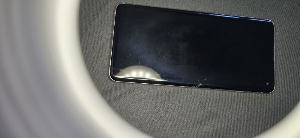 Samsung S10 dual SIM 128 gb display cu pată crapat