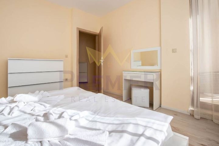 Дава се под наем Тристаен апартамент в Варна, Аспарухово - 99 кв.м за 1200 € - Снимка #7