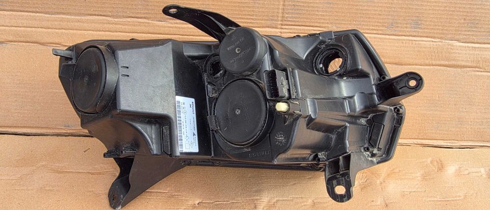 Far stanga Dacia Logan 2 Editia 10 ani 2015 / 2016