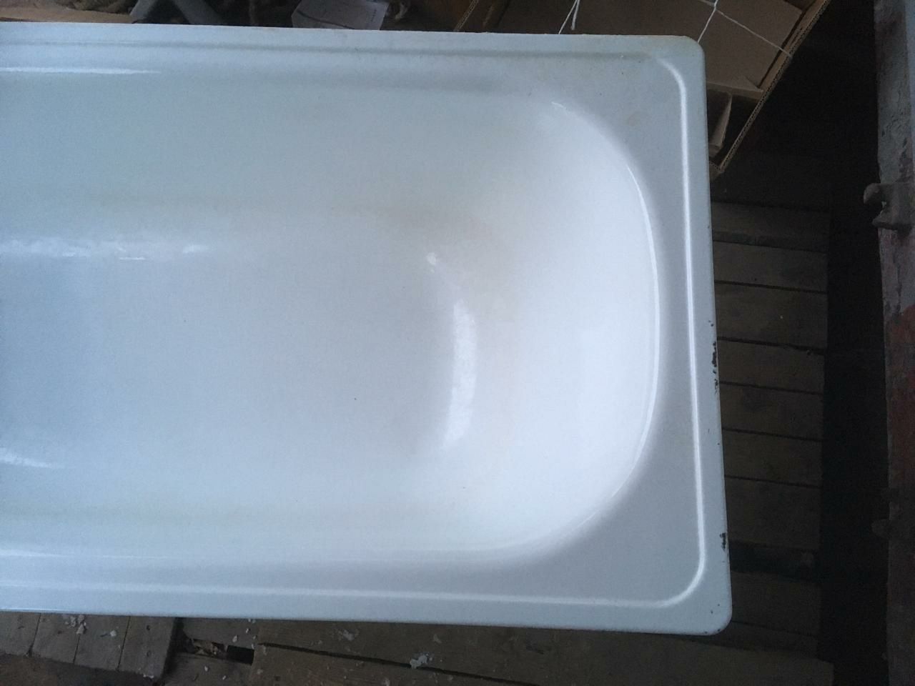 Продам белую железную ванну