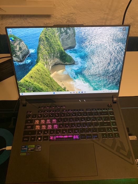 новый ноутбук Asus rog strix g16