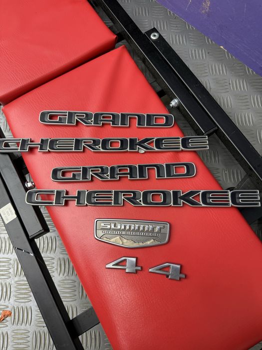 Емблеми jeep Grand Cherokee 2018 WK2 Summit