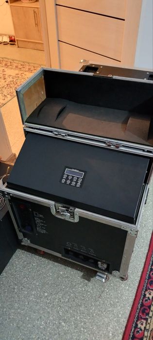 Тяжелый дым аппарат