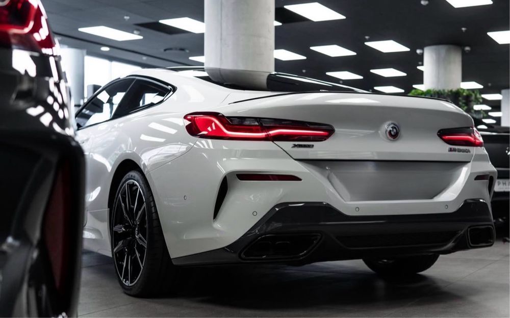 BMW M850i 2025 год в наличии