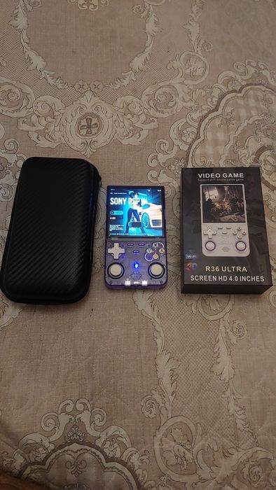Игровая консоль r36 ultra + чехол