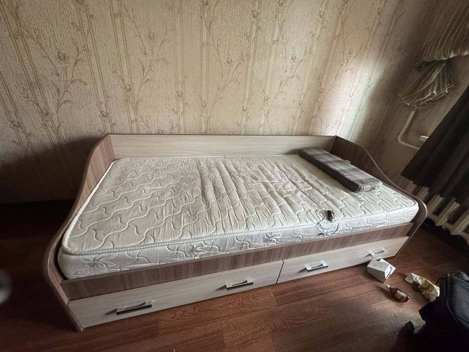Диван продам срочно 10к
