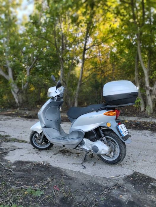 Скутер piaggio fly 125