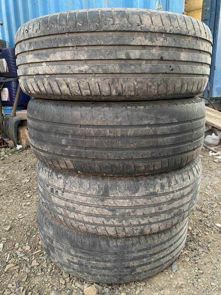 Продажа бу шины. Размер шин R17