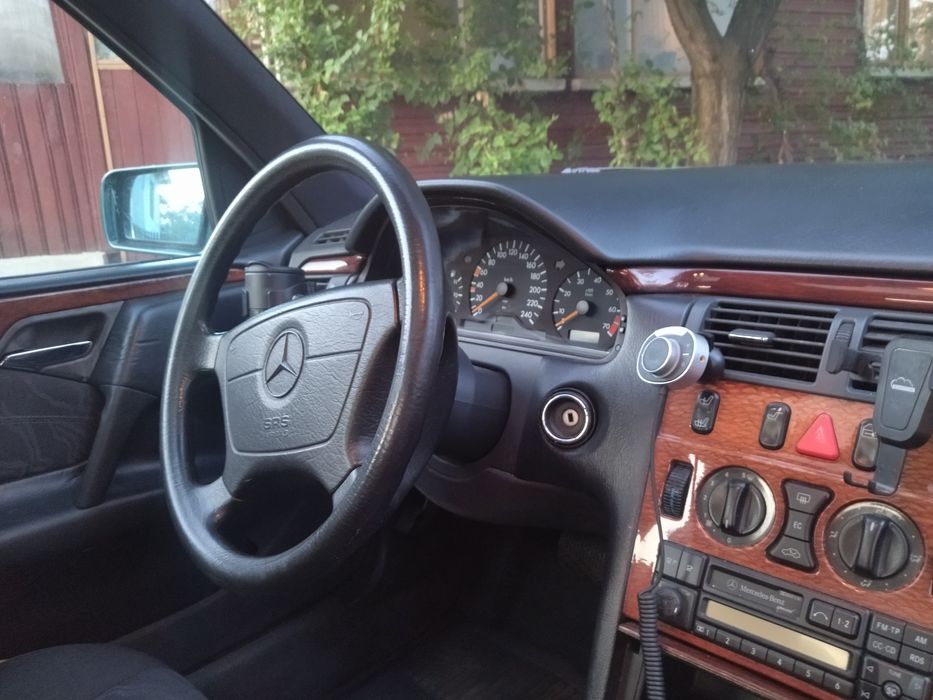 Mercedes-Benz,  E-Class - W 210 - GPL