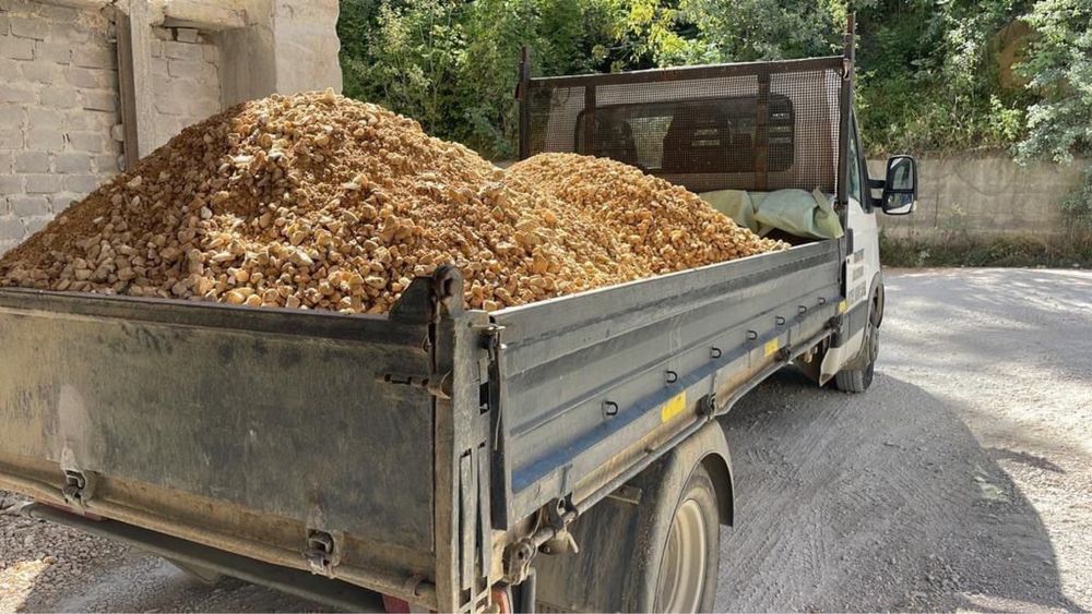 Nisip, Piatra, Moloz, Calcar, Pamant vegetal, Materiale de constructii