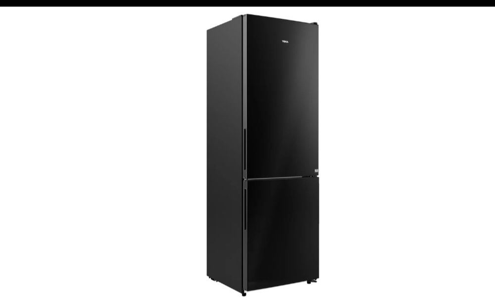 Хладилник ТЕКА RBF 44630 BK черен