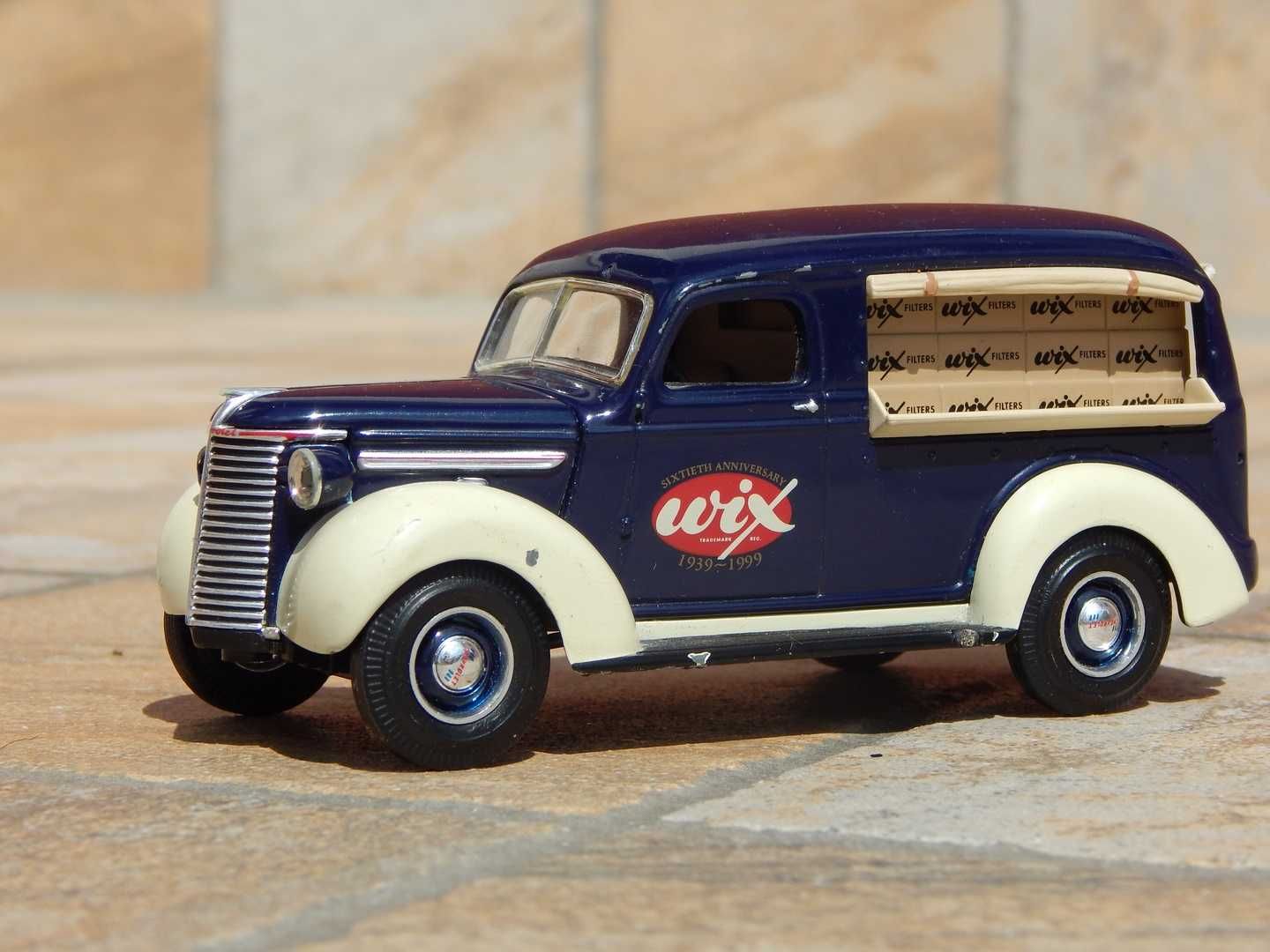 Macheta masina epoca livrare filtre ulei Wix Chevrolet Canopy 1939 SUA