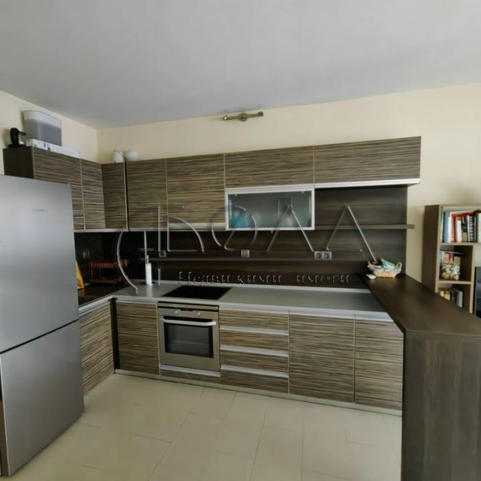 Продава се Двустаен апартамент в София, Център - 67 кв.м за 2792 €/кв.м - Снимка #2