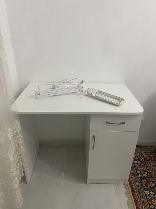 Срочно продам стол