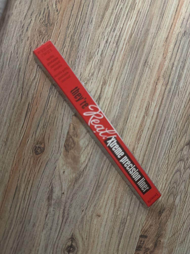 Нова очна линия на Benefit в кафяв цвят