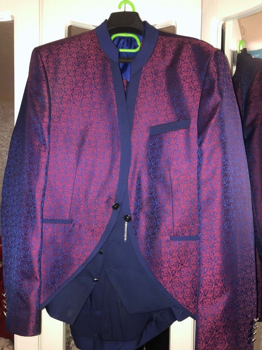 Costum ginere detalii in privat