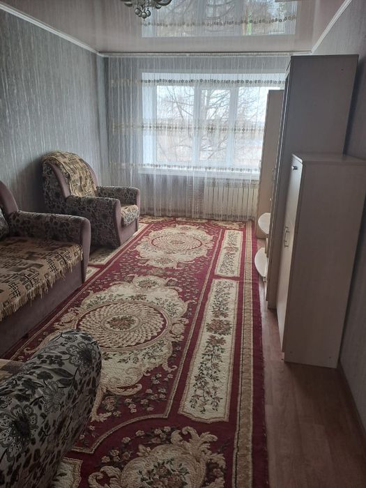 Сдам 2 комнатную квартиру в 4 микрорайоне.