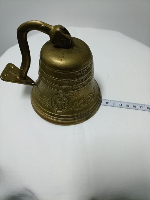 Clopot din bronz