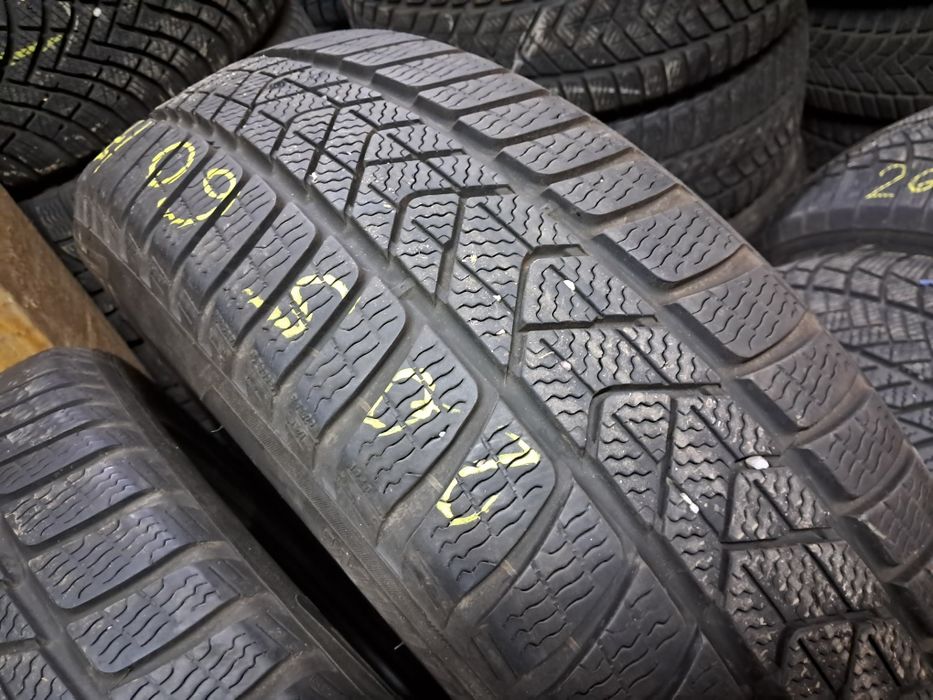 Anvelope second iarna 205 60 R17 Pirelli